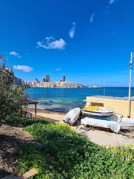 Appartamento Cozy Inside.City & Beach Outside Sliema Esterno foto